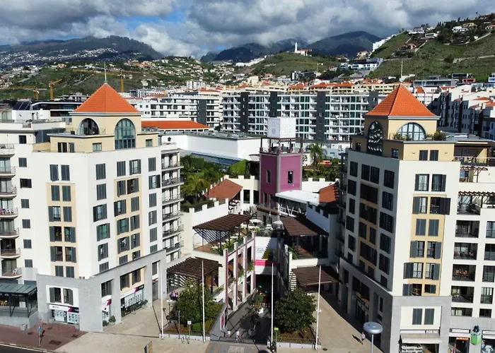 Forum Madeira Residence